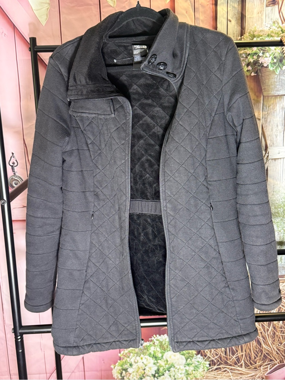 The North Face Quilted Black Jacket - Classic Lightweight Coat Size Medium